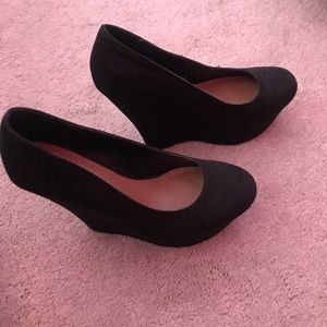 Candies black wedges